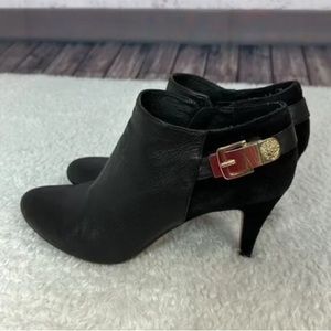 Vince Camuto Womens Heeled Ankle Bootie size 7.5 Black Leather Zip Gold Buckle